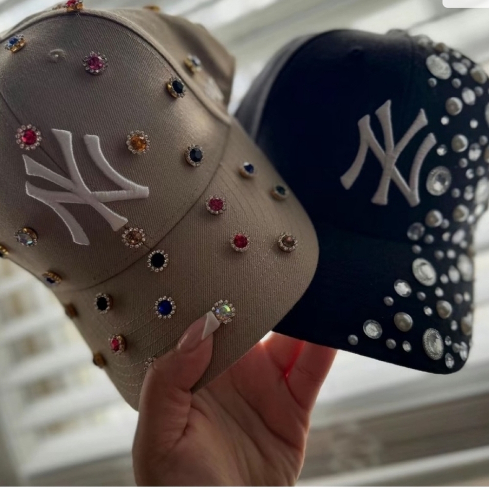 Glamorous NY Logo Women's Hat - Beige and Black